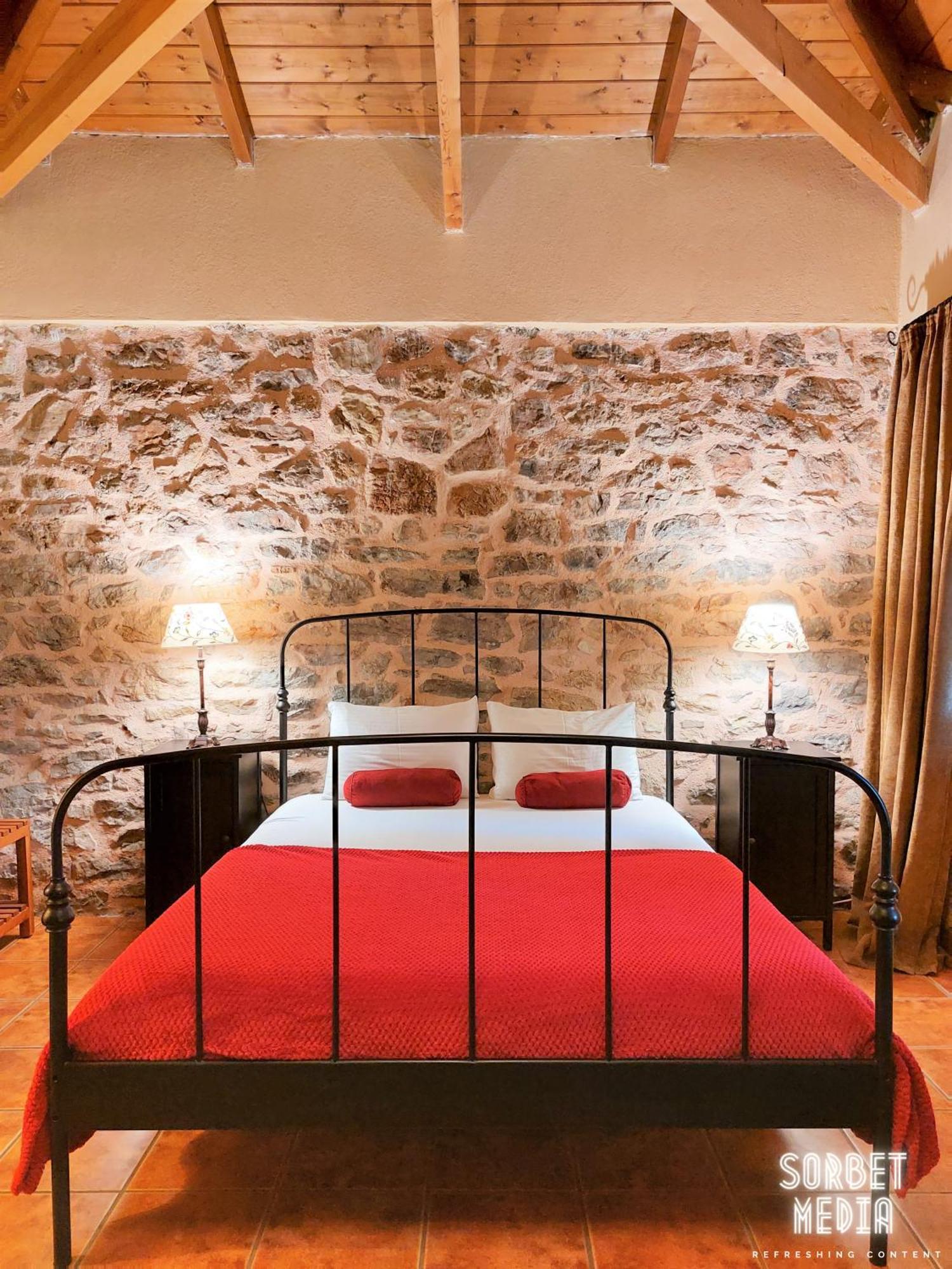 Theopetra Home Quarto foto